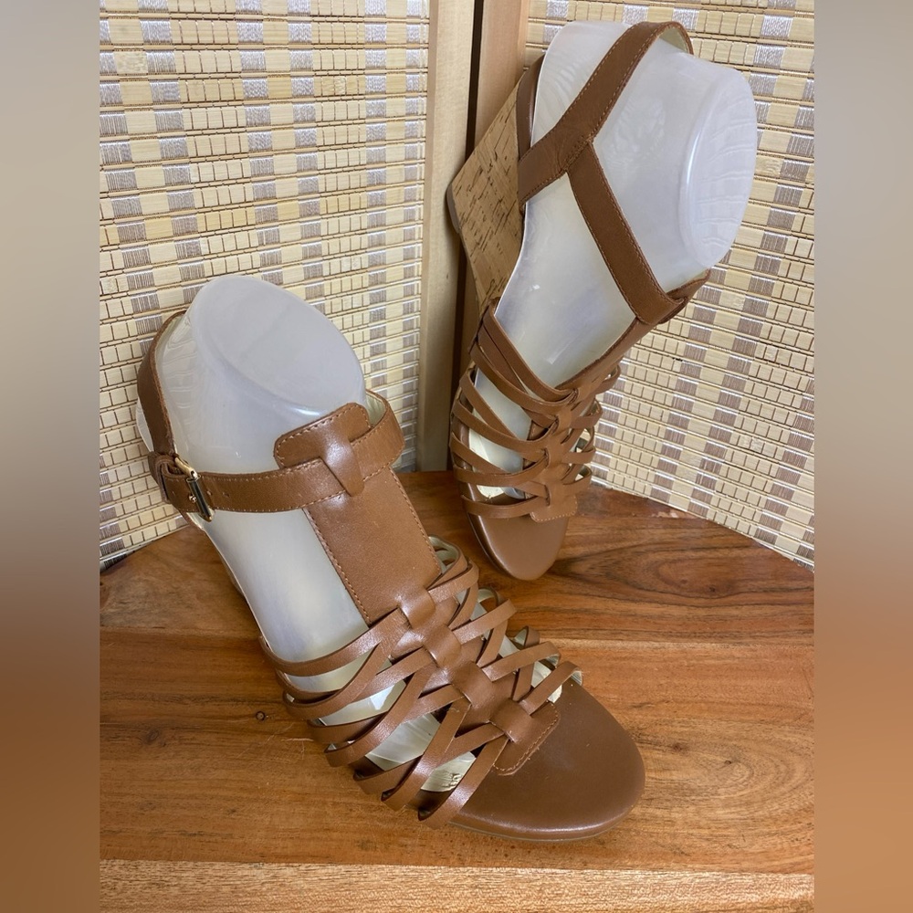 🔶Isaac Mizrahi Live Leather Fisherman Brown Wedge Sandals Size 9